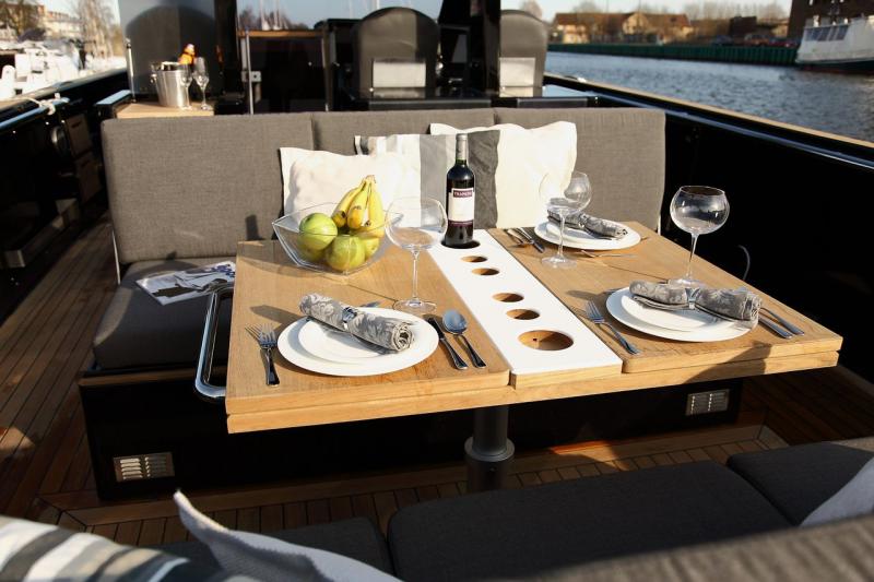 yacht charter Cannes