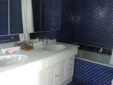 bathroom1